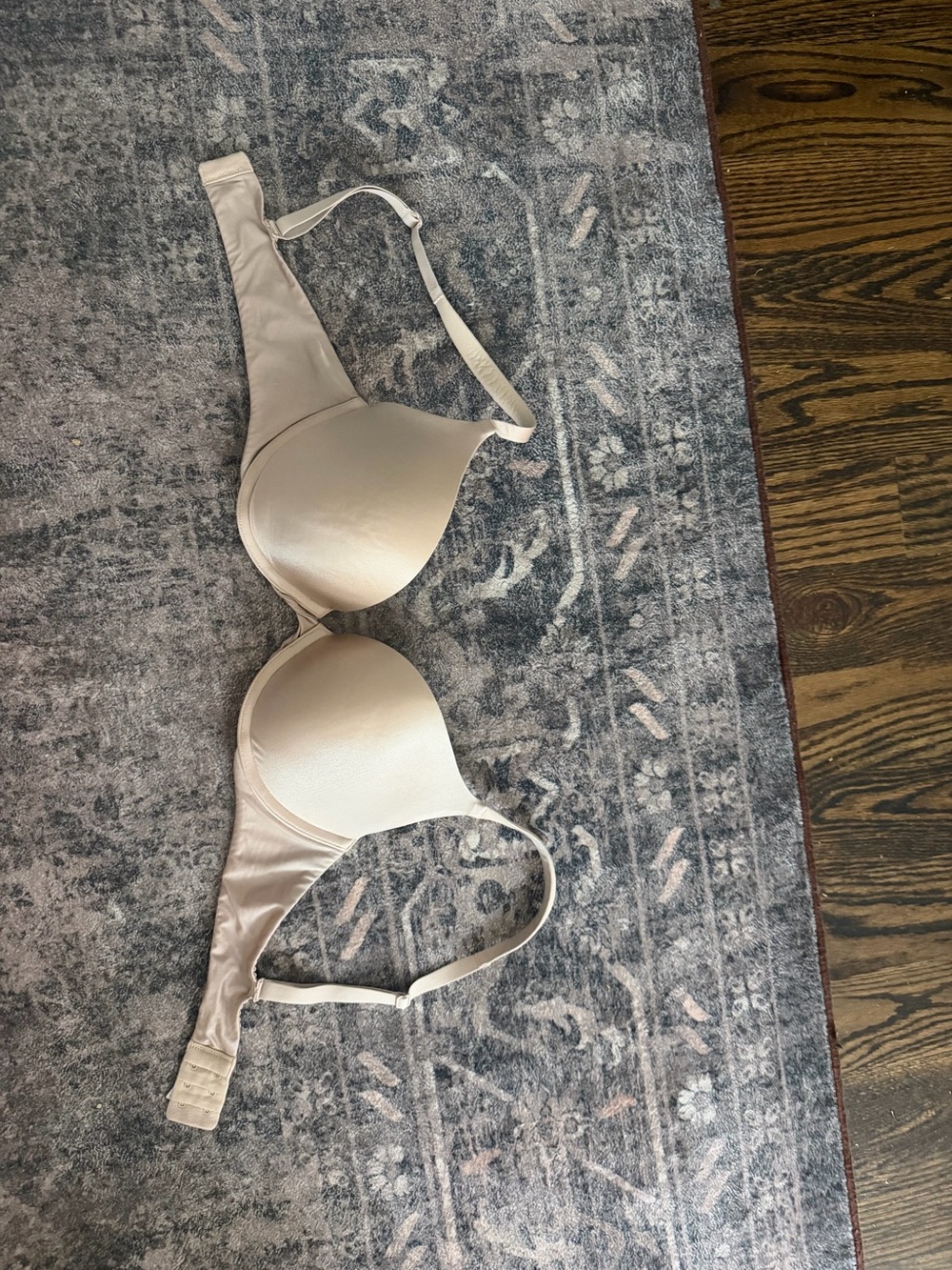 Victoria's Secret Smooth T-Shirt Bra - Beige